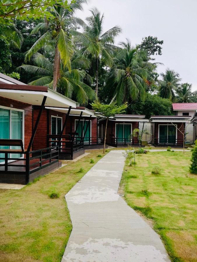 Phumiphat Resort Koh Mook Trang Exterior photo